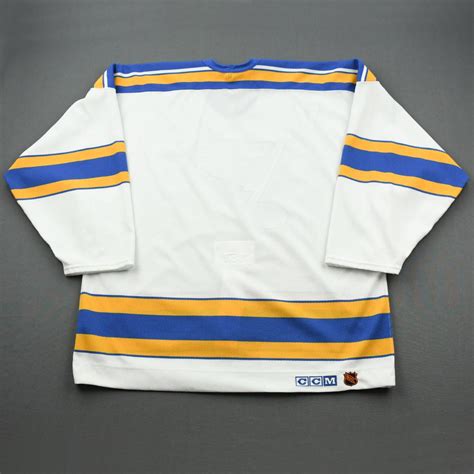 Lot Detail - St. Louis Blues - White Vintage Jersey w/ 'V' Patch ...