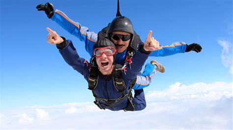 Las Vegas Skydiving Experiences | Upbeat Vegas