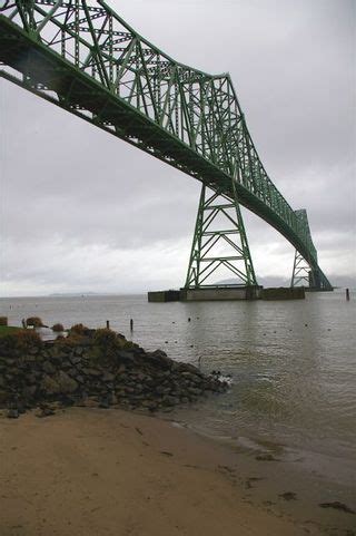 Astoria Riverwalk Hike - Hiking in Portland, Oregon and Washington