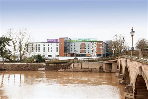 Premier Inn Worcester City Centre Hotel - Hotels in Worcester WR2 4RL ...