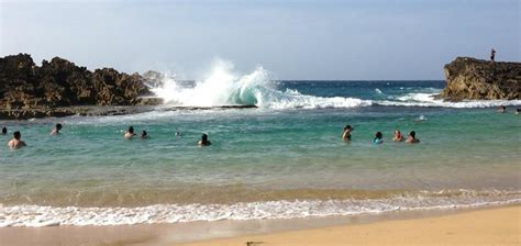 Poza del Obispo Beach, Arecibo, Puerto Rico | BoricuaOnline.com