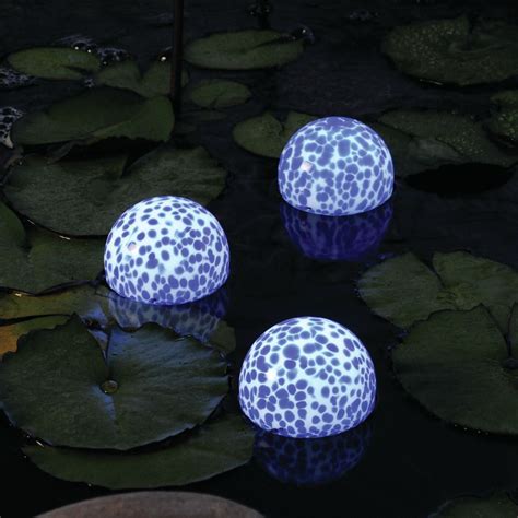 TotalPond Floating LED Pond Lights - Energy Efficient Dusk-to-Dawn Lighting