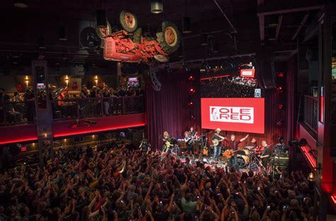 Blake Shelton’s New Las Vegas Honky Tonk, Ole Red, Opens on the Strip ...