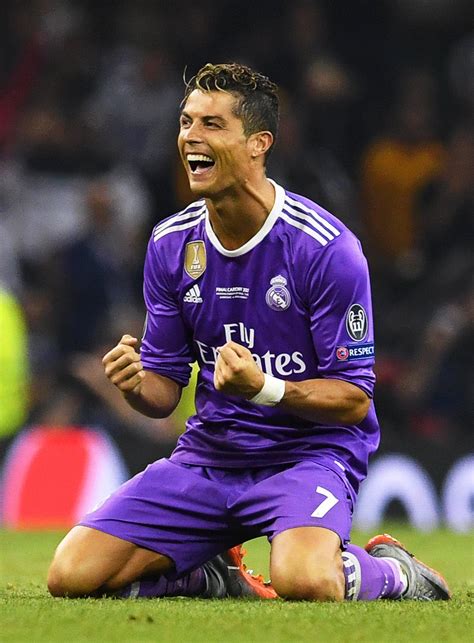 Ronaldo Purple Jersey Wallpapers - Wallpaper Cave