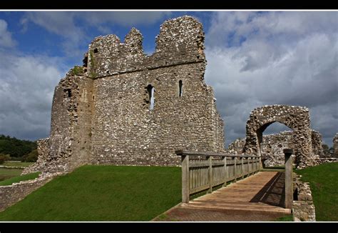 Ogmore Castle Ruins | Ogmore Castle, situated near the villa… | Flickr