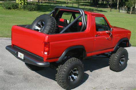 Ford Bronco SUV 1986 Red For Sale. 1fmdu15n8glb04112 Custom 1986 Ford Bronco