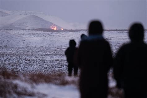 Photos and video show Iceland volcano’s powerful eruption - The ...