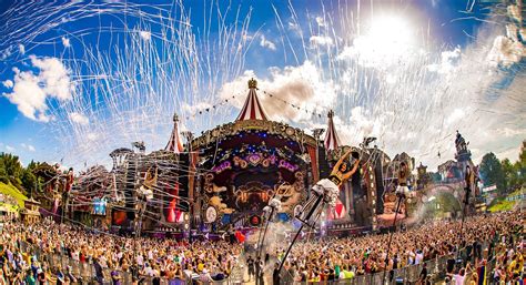 Tomorrowland's 2017 Mainstage Looks Unreal This Year | Tomorrowland ...