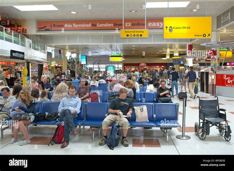 Gatwick airport departure lounge Stock Photo - Alamy