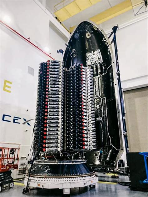 SpaceX tweaks Starlink Gen2 plans to add Falcon 9 launch option