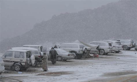 Snow Blankets Saudi Arabia's Tabuk Region And The Pictures Are Simply ...