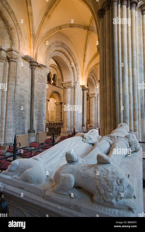 Arundel Tomb, Chichester Cathedral, interior, Chichester, Sussex, England, United Kingdom Stock ...