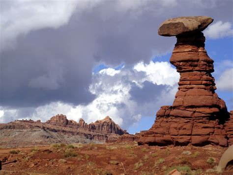 Landforms in the World: Erosion Landform (10. Hoodoo )