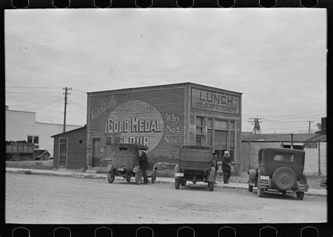 Street scene, Ray, North Dakota | Free Photo - rawpixel