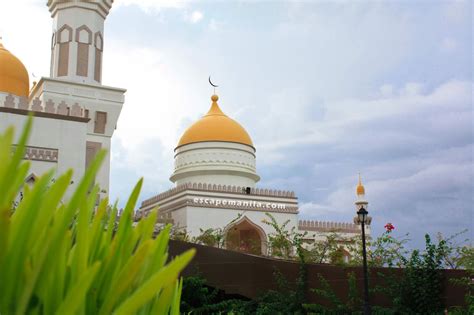 Sultan Hassanal Bolkiah Masjid : The Grand Mosque of Cotabato City - Escape Manila