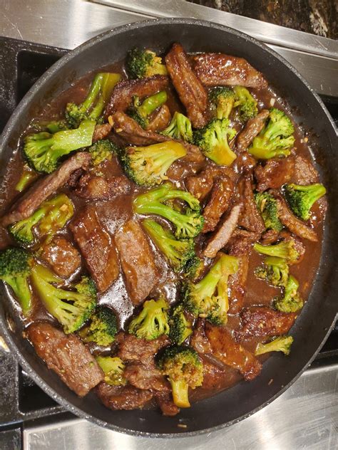 BEEF – SIRLON STEAK AND BROCCOLI – Mel's Meals