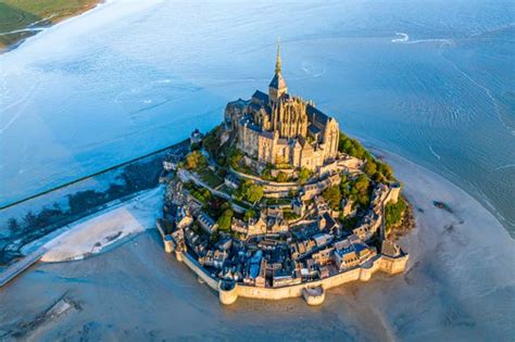 Mont Saint Michel Day Trip from Paris - Book at Civitatis.com