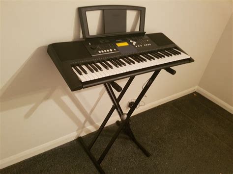 Yamaha Keyboard with stand | in Windsor, Berkshire | Gumtree