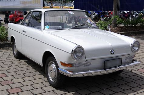 File:BMW 700 sport BW 1.JPG - Wikimedia Commons