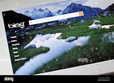 Bing search engine hi-res stock photography and images - Alamy