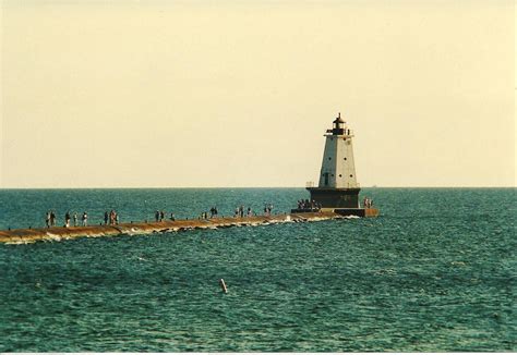 Al's Lighthouses: Michigan - Ludington North Breakwater Lighthouse