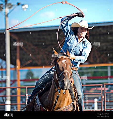 Cowgirl on horse hi-res stock photography and images - Alamy