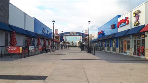 Cineplex Cinemas Courtney Park - 110 Courtneypark Dr E, Mississauga, ON ...