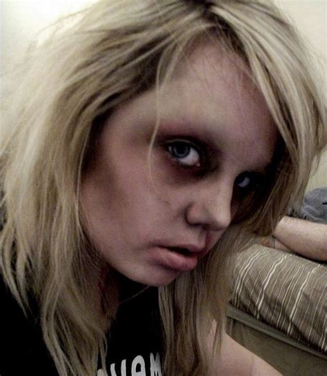 Zombie makeup 'halloween' | Zombie makeup, Zombie halloween makeup, Halloween costumes makeup