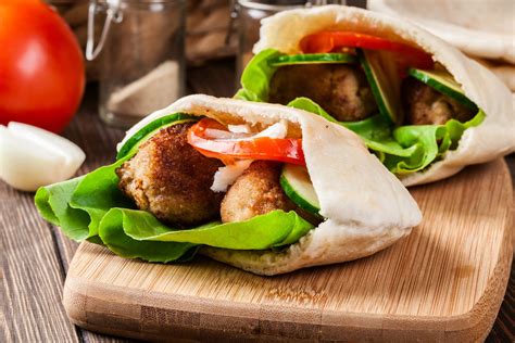 Healthy Falafel In Pita Recipe – Kayla Itsines