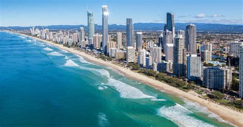 Q1 Surfers Paradise - Holiday Insider