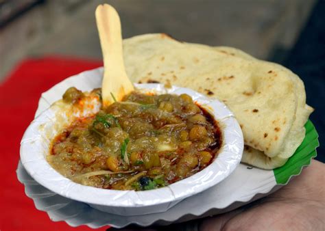 Lotan Chole Kulche Chandni Chowk | Lotanji Chole Kulchey Wala Online ...