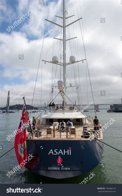 San Francisco, Ca - September 12: Oracle Ceo Larry Ellison'S Yacht Asahi Anchored In San ...