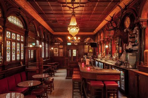 Stag's Head Dublin -Beautiful pub, traditional food, you can hear people speak Gaelic | Irish ...