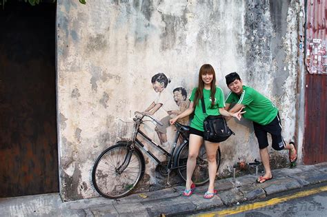 Street art in Penang - Street paintings and installations