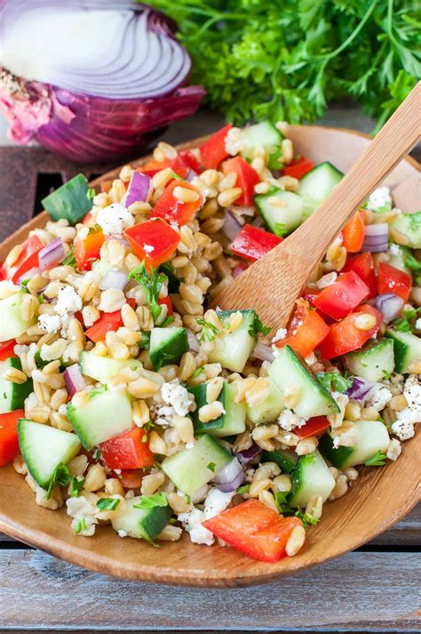 Heathy Greek Freekeh Salad Recipe - Peas and Crayons