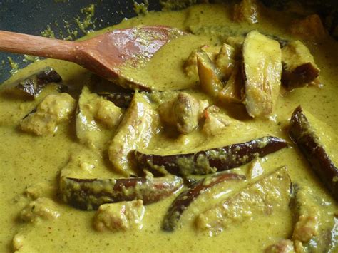 SiliconeMoulds.com Blog: Chicken, Aubergine & Coconut Curry