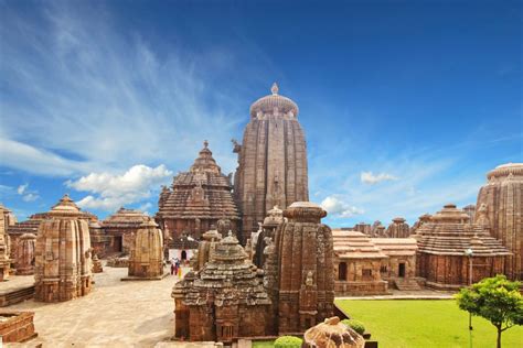 10 Tourist Places to Visit in Bhubaneswar | Veena World