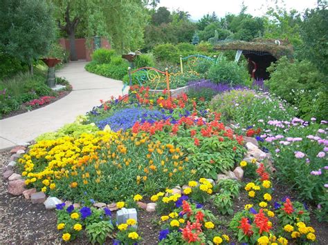 four seasons garden - Google Search Utah Gardening, Community Gardening, Utah Travel, Walking ...