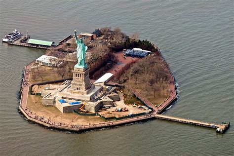 2012-03-12 NY NYC 68 - Helicopter Tour - Statue of Liberty… | Flickr