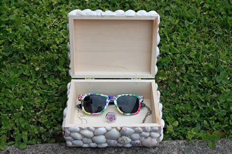 Mandie Starkey: diy | seashell jewelry box