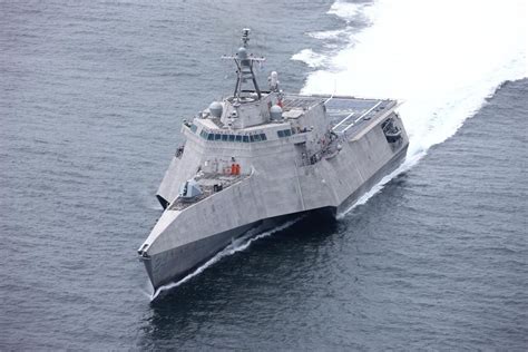 Meet the Newest U.S. Navy Combat Ship – The USS Oakland (LCS 24 ...