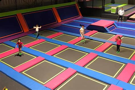 Kideaz - Jumpbox Trampoline Park - 800m2 de trampoline à Contern.