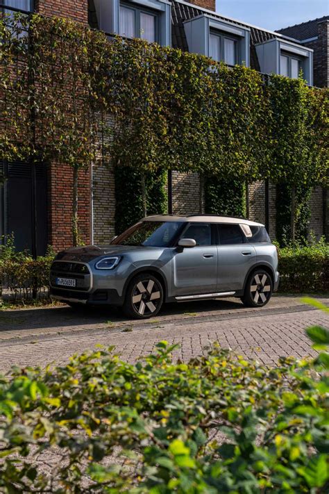 MINI Countryman SE ALL4 (10/2023).