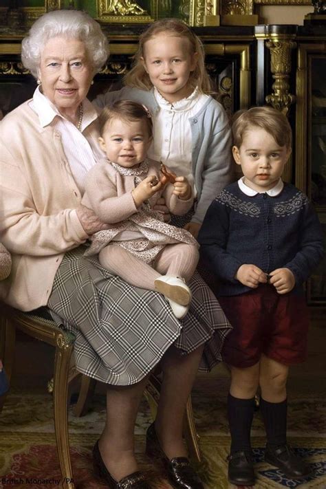 619 best Queen Elizabeth 11 images on Pinterest | British royals, England and Princess diana