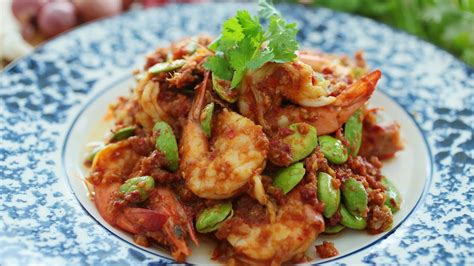 Sambal Petai Prawns - 三巴臭豆虾 - YouTube