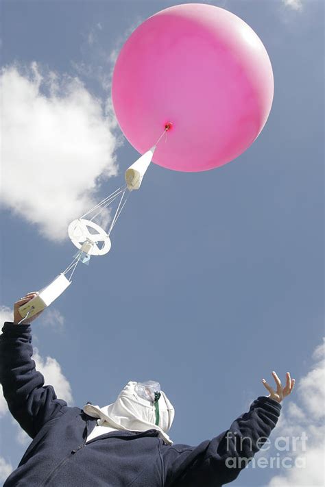 Weather Balloon Launch Photograph by Michael Donne/science Photo ...