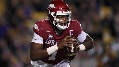 Arkansas football puts faith in leadership of quarterback KJ Jefferson