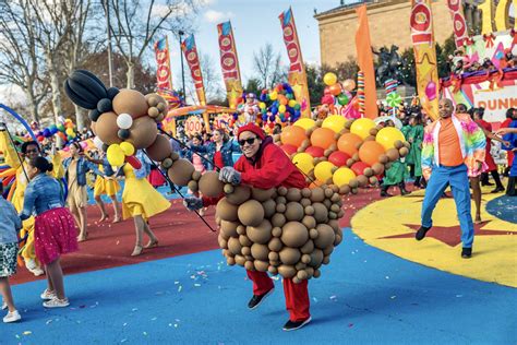 Celebrating the best of the 6abc Dunkin' Thanksgiving Day Parade over the years | PHOTOS - 6abc ...