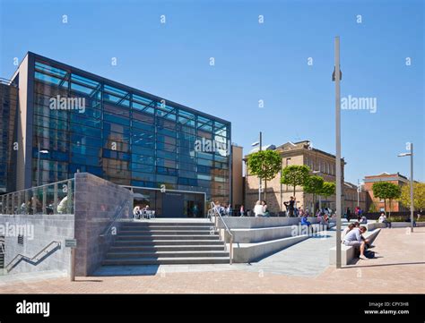 Leicester university library hi-res stock photography and images - Alamy