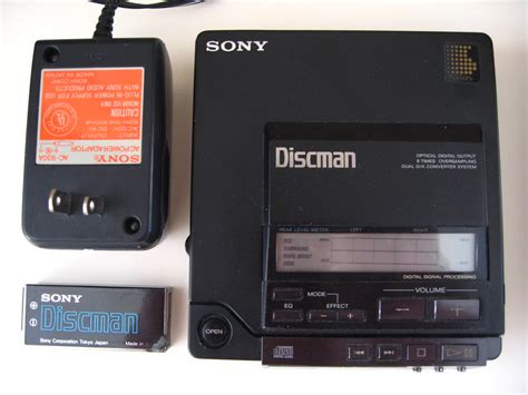 vintage Sony Discman D-555 | www.youtube.com/watch?v=vwM1zKG… | Flickr